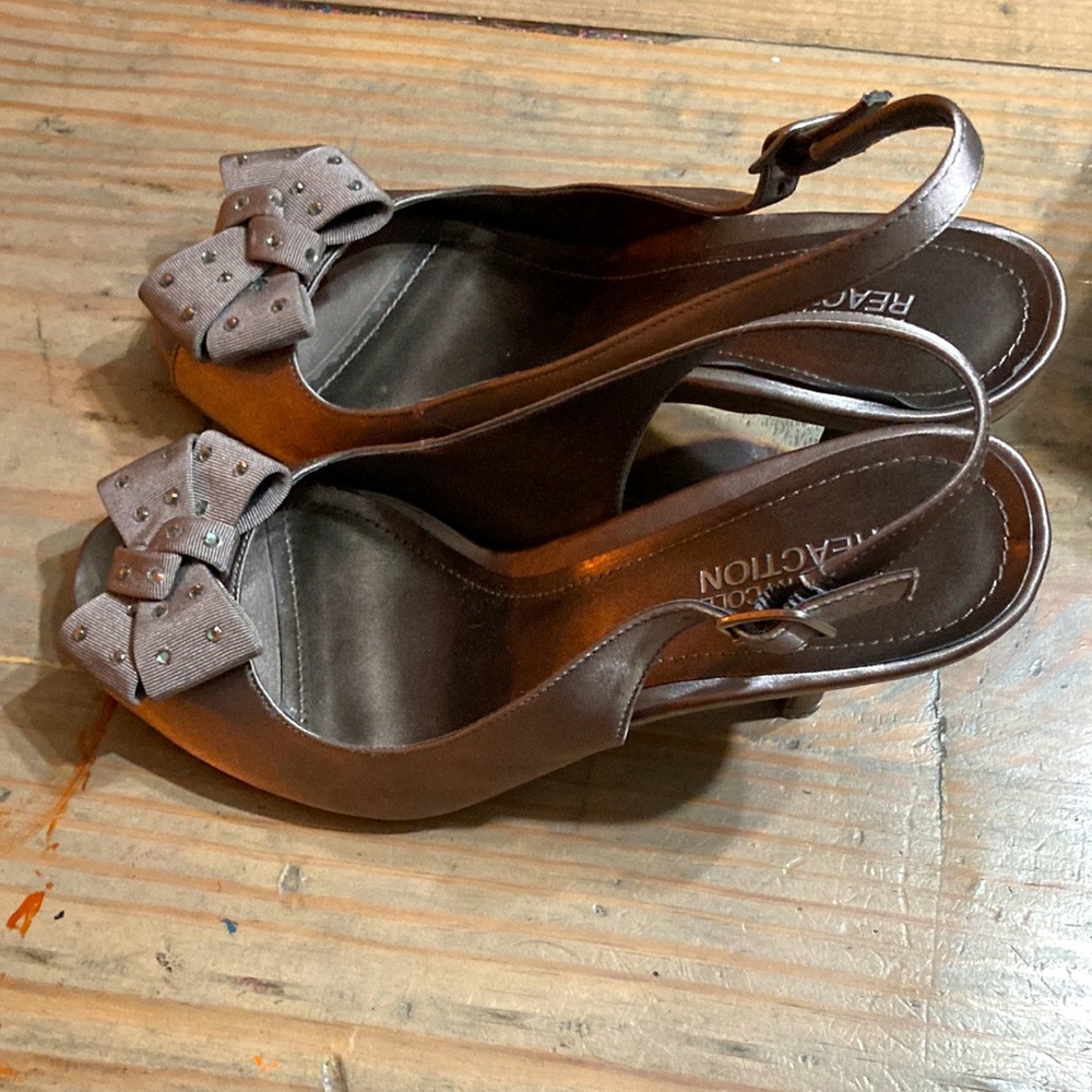 Pewter Slingback Kenneth Cole Reaction heels 8M